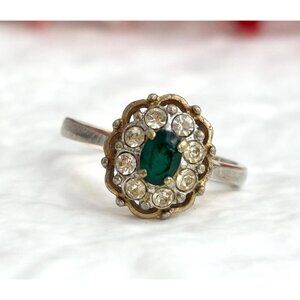 Faux Green Emerald Gold Toned Gold Toned Costume Jewelry Vintage Ring - sz 8